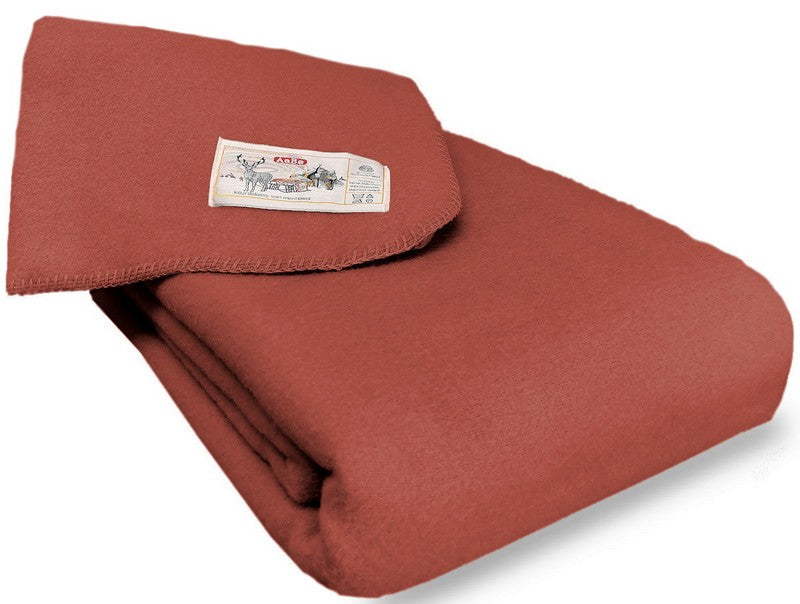 Aabe deken Orion in de kleur tomatenrood vervaardigd uit merinowol